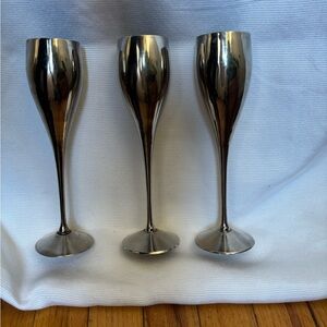 Vintage Sophisticated Silver Metal  Drinkware for Dining
